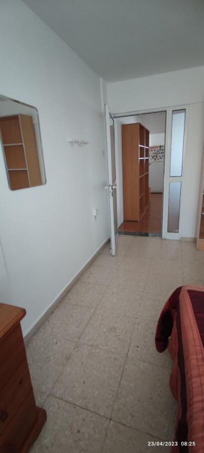 Private Bedroom Paphos Central מראה חיצוני תמונה